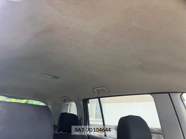 Toyota ISIS 2005-03 7876985-7
