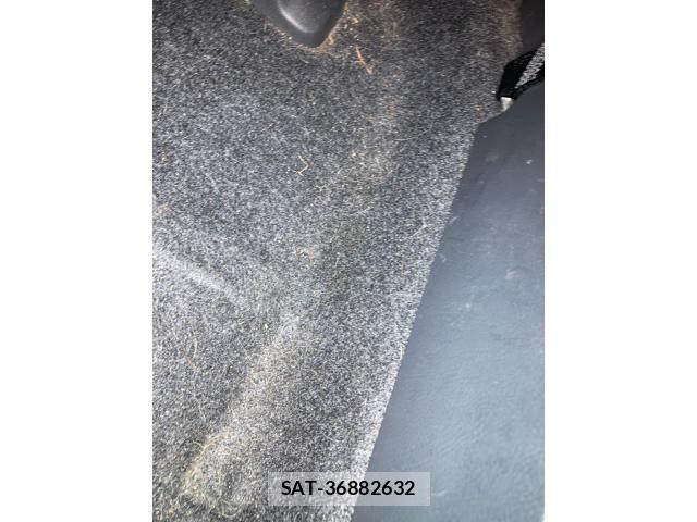 Toyota ISIS 2012-03 7902758-9