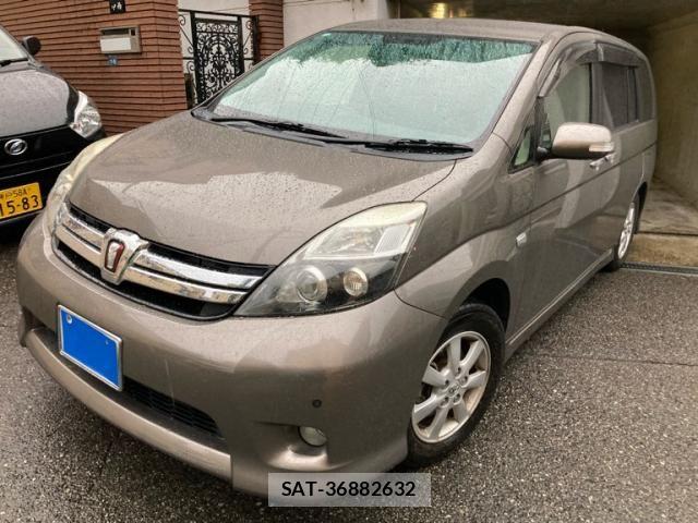 Toyota ISIS 2012-03 7902758-2
