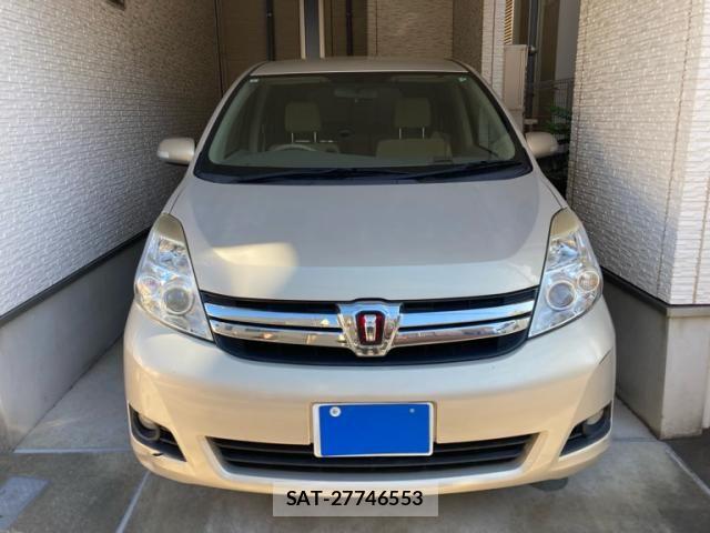 Toyota ISIS 2011-07 7962131-0