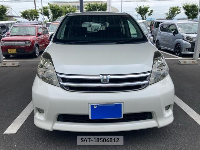 Toyota ISIS 2008-12 7962130-1