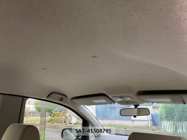 Toyota ISIS 2011-12 7979554-14