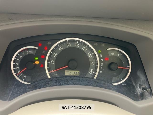 Toyota ISIS 2011-12 7979554-17