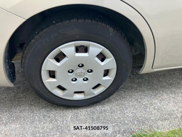 Toyota ISIS 2011-12 7979554-8