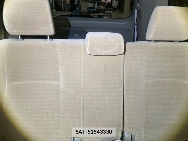 Toyota ISIS 2005-09 7979552-14
