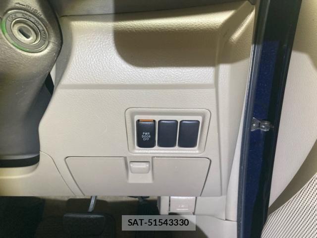 Toyota ISIS 2005-09 7979552-21
