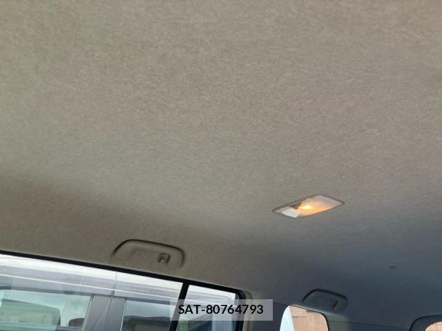Toyota ISIS 2007-08 7979550-11