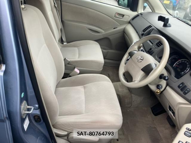 Toyota ISIS 2007-08 7979550-14