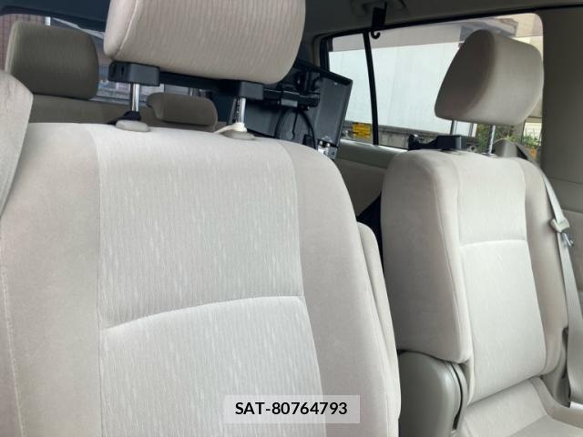 Toyota ISIS 2007-08 7979550-15