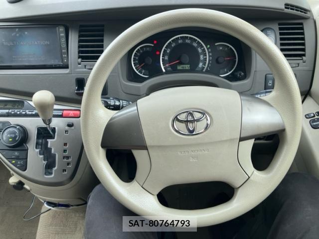 Toyota ISIS 2007-08 7979550-16
