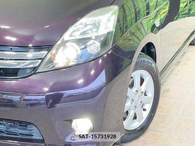 Toyota ISIS 2013-02 7979553-12