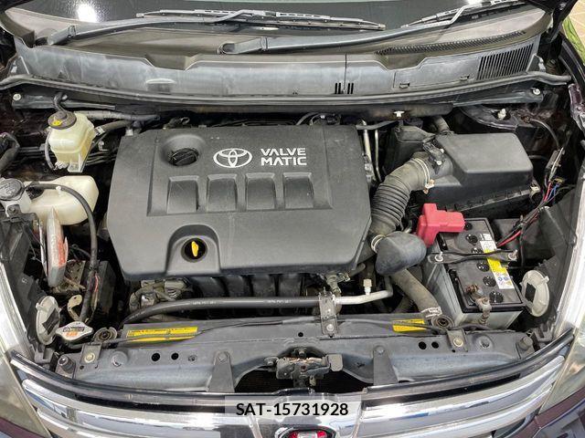 Toyota ISIS 2013-02 7979553-17