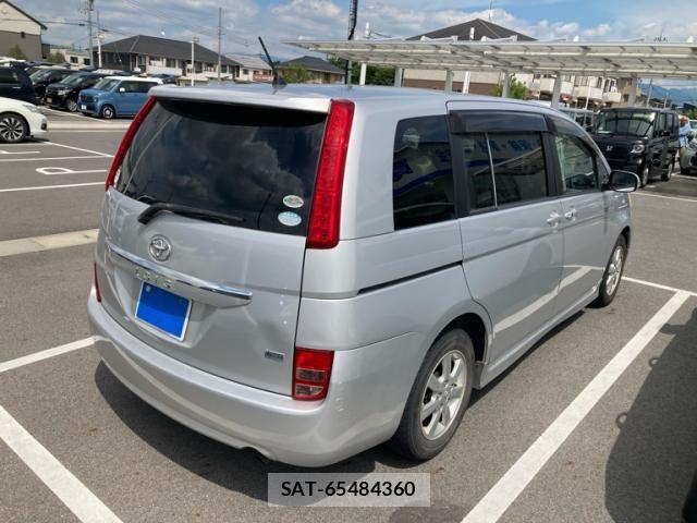 Toyota ISIS 2009-11 8036097-2