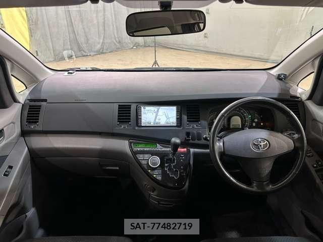 Toyota ISIS 2005-06 8036095-14