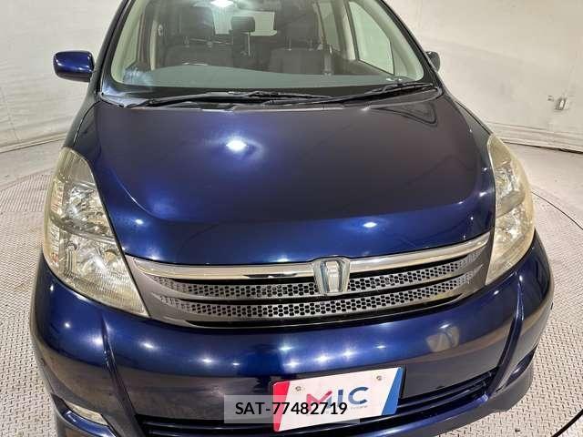 Toyota ISIS 2005-06 8036095-27