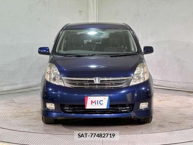 Toyota ISIS 2005-06 8036095-2