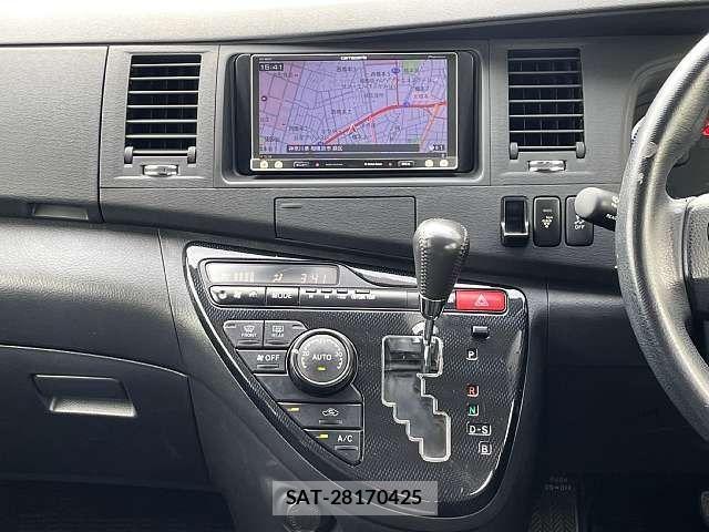Toyota ISIS 2014-02 8036086-5