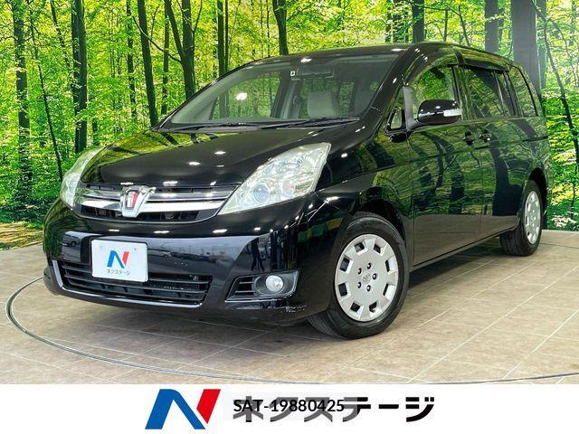 Toyota ISIS 2013-09 8036093-0