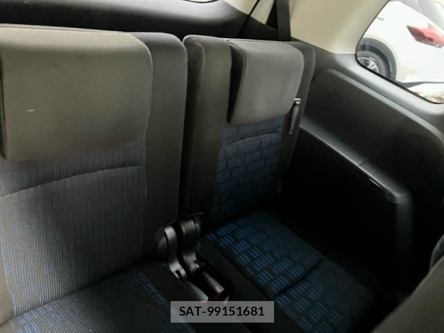 Toyota ISIS 2015-06 8036094-15