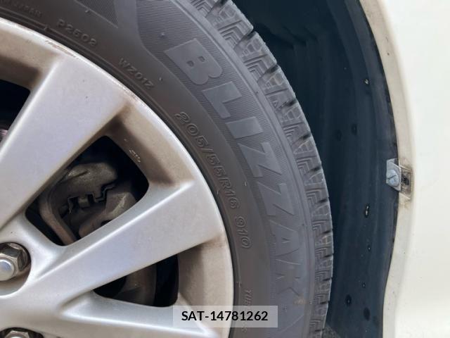 Toyota ISIS 2007-06 8099746-7