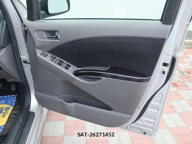 Toyota ISIS 2005-02 8099741-14