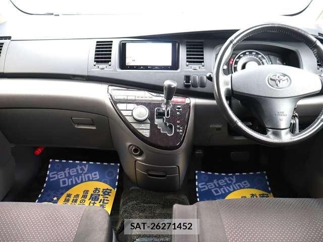 Toyota ISIS 2005-02 8099741-1