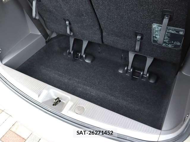 Toyota ISIS 2005-02 8099741-24