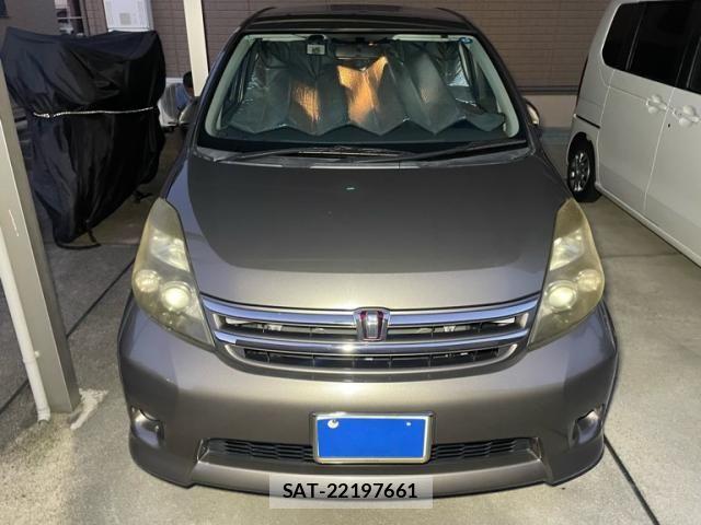 Toyota ISIS 2010-01 8130634-0