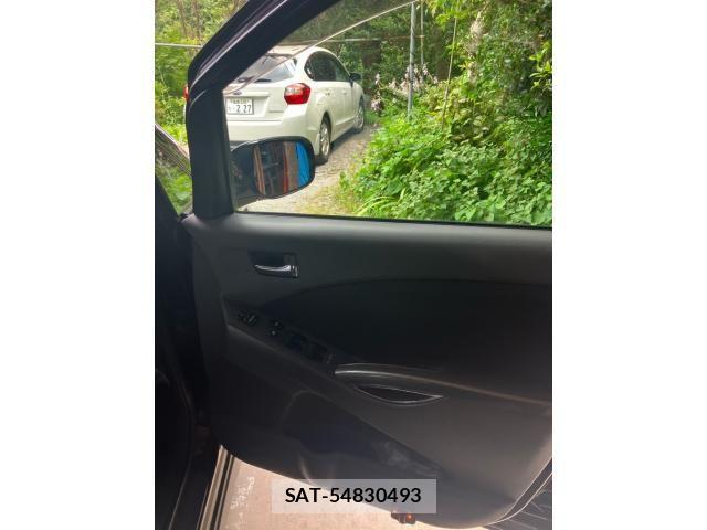 Toyota ISIS 2009-11 8145935-18