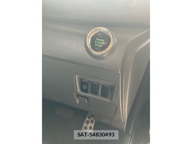 Toyota ISIS 2009-11 8145935-19