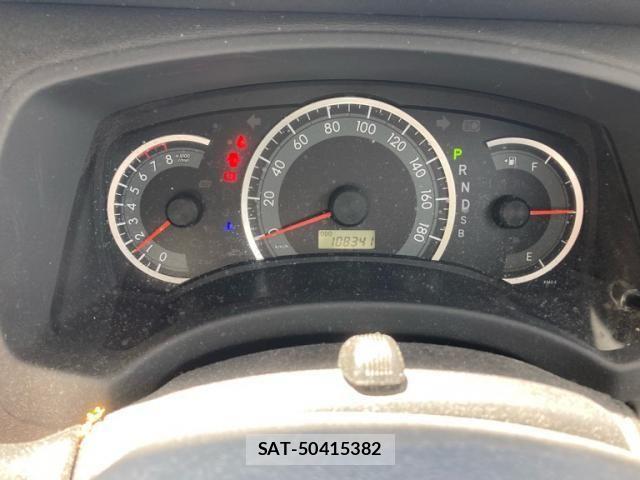 Toyota ISIS 2011-10 8158606-14