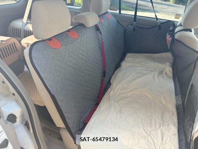 Toyota ISIS 2011-09 8245486-12
