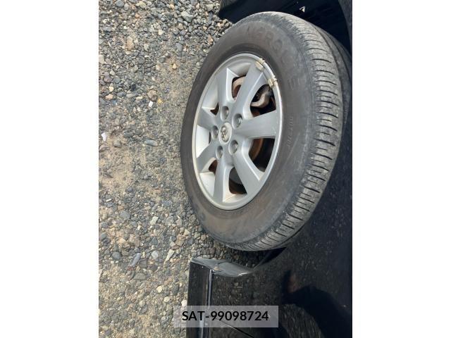 Toyota ISIS 2012-02 8245485-7