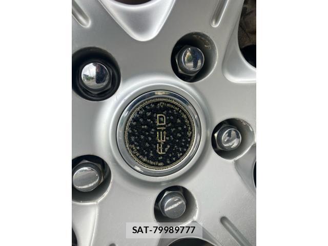 Toyota ISIS 2005-03 8245487-10