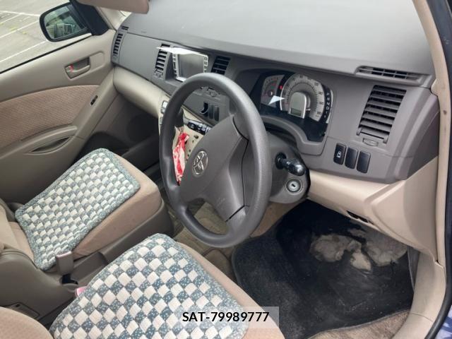 Toyota ISIS 2005-03 8245487-15