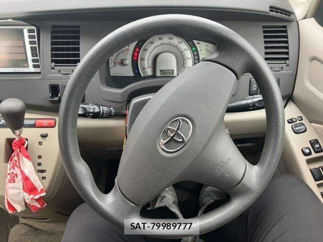 Toyota ISIS 2005-03 8245487-20