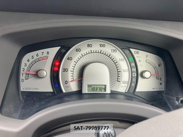 Toyota ISIS 2005-03 8245487-24