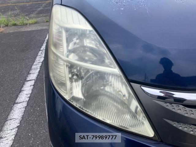 Toyota ISIS 2005-03 8245487-5
