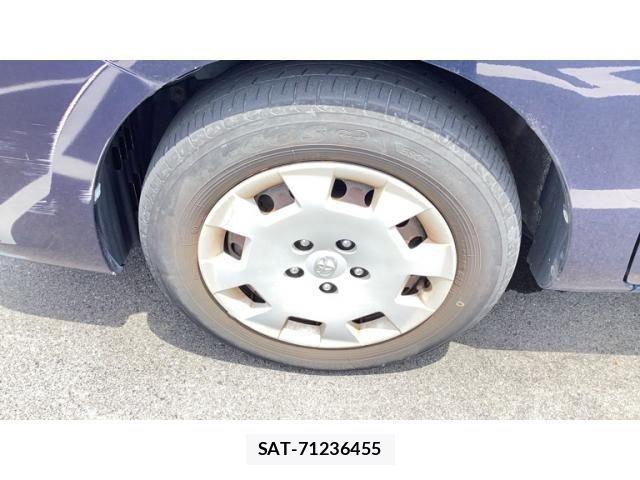 Toyota ISIS 2008-05 8314883-5