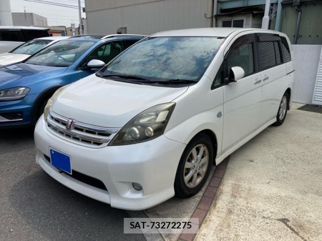 Toyota ISIS 2010-02 8314885-1