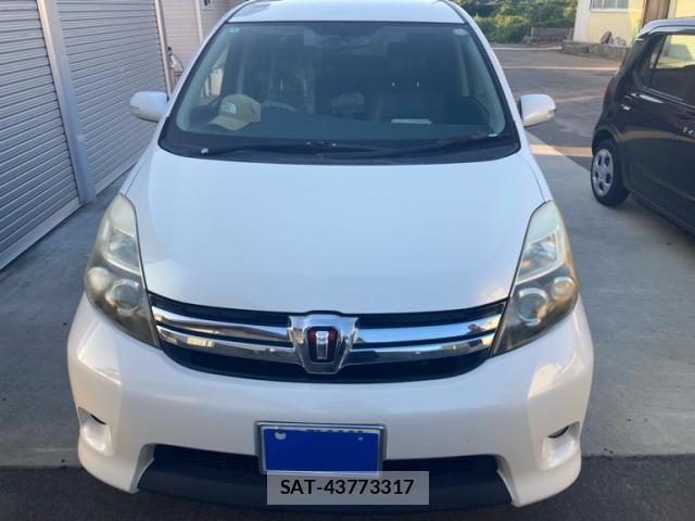 Toyota ISIS 2012-01 8336287-1