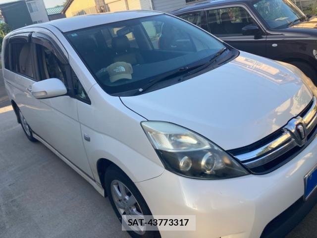 Toyota ISIS 2012-01 8336287-2