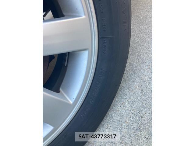 Toyota ISIS 2012-01 8336287-8