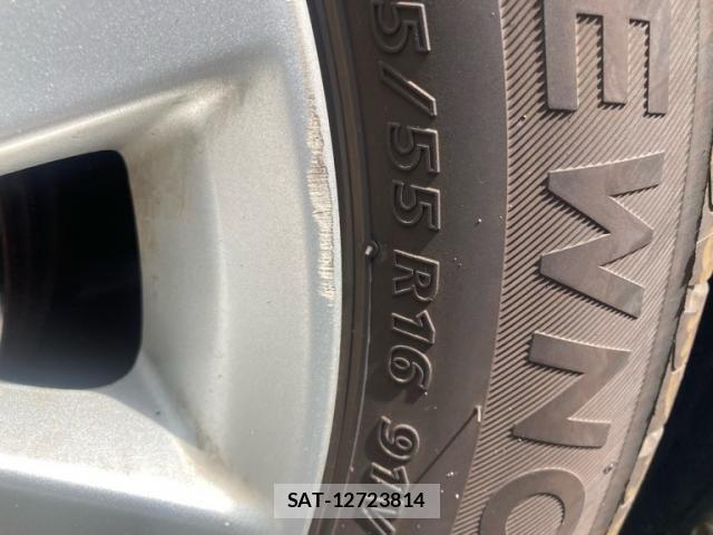 Toyota ISIS 2012-10 8354721-9