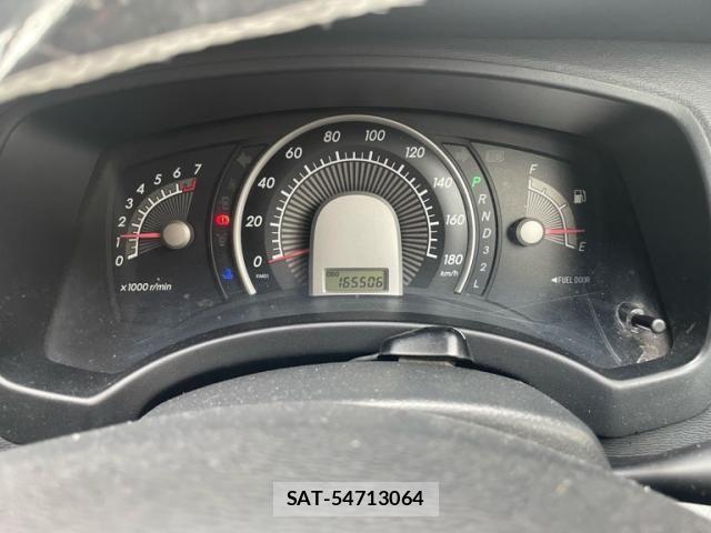 Toyota ISIS 2005-05 8366407-17