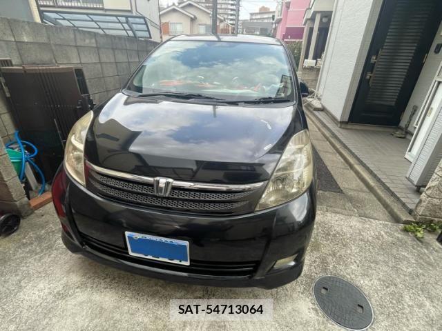 Toyota ISIS 2005-05 8366407-1