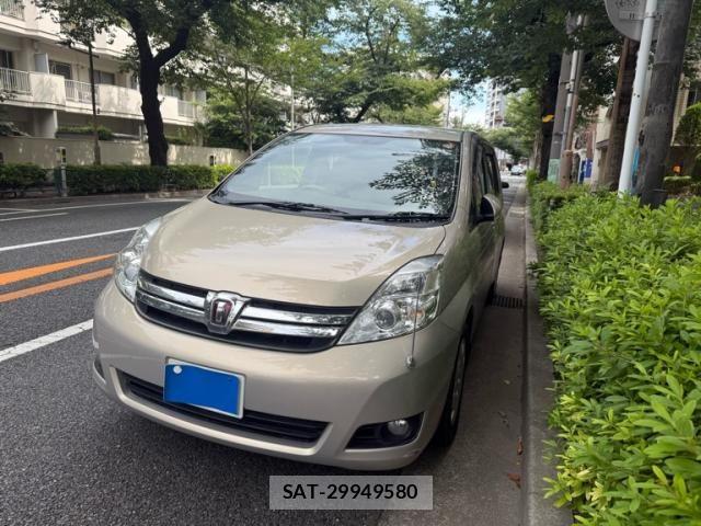 Toyota ISIS 2011-09 8366408-1