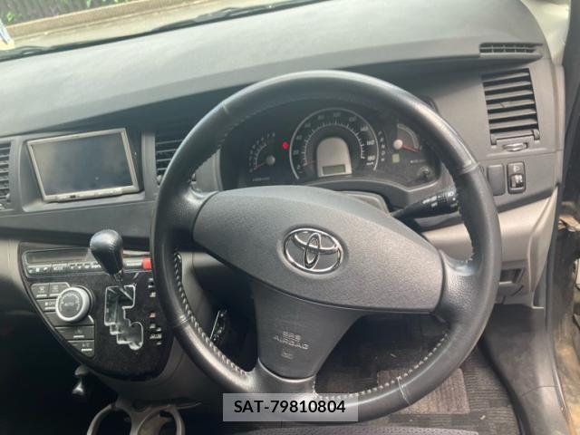 Toyota ISIS 2005-08 8371748-13