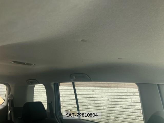Toyota ISIS 2005-08 8371748-17