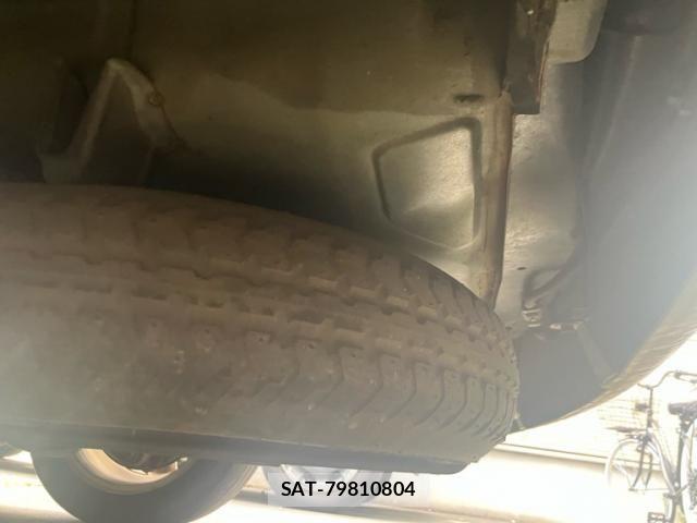 Toyota ISIS 2005-08 8371748-8